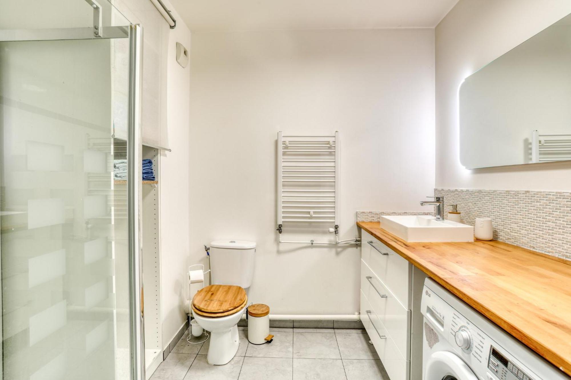 "Le Serenity ", Appartement Spacieux ,Balcon, Parking Prive Gratuit, Netflix, Proche Cdg Et Stade De France Stains Ngoại thất bức ảnh